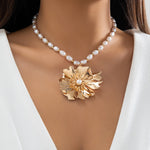 Fashion Metal Large Flower Necklace Women's Retro Pearl Necklace